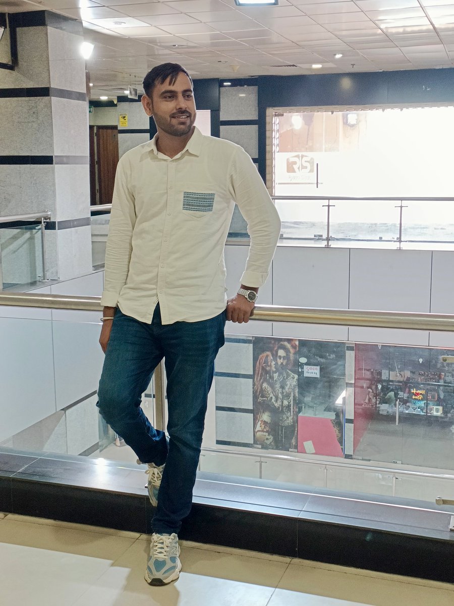 Rajendra Bidiyasar【 राहगीर 】डीडवाना (@rb_jaat) on Twitter photo दो मण और छः फुट का छोरा
देख बावली तेरे यार का टोरा 😜🤘🏻
#राहगीर <a href="/rb_jaat/">Rajendra Bidiyasar【 राहगीर 】डीडवाना</a> दो मण और छः फुट का छोरा
देख बावली तेरे यार का टोरा 😜🤘🏻
#राहगीर <a href="/rb_jaat/">Rajendra Bidiyasar【 राहगीर 】डीडवाना</a>