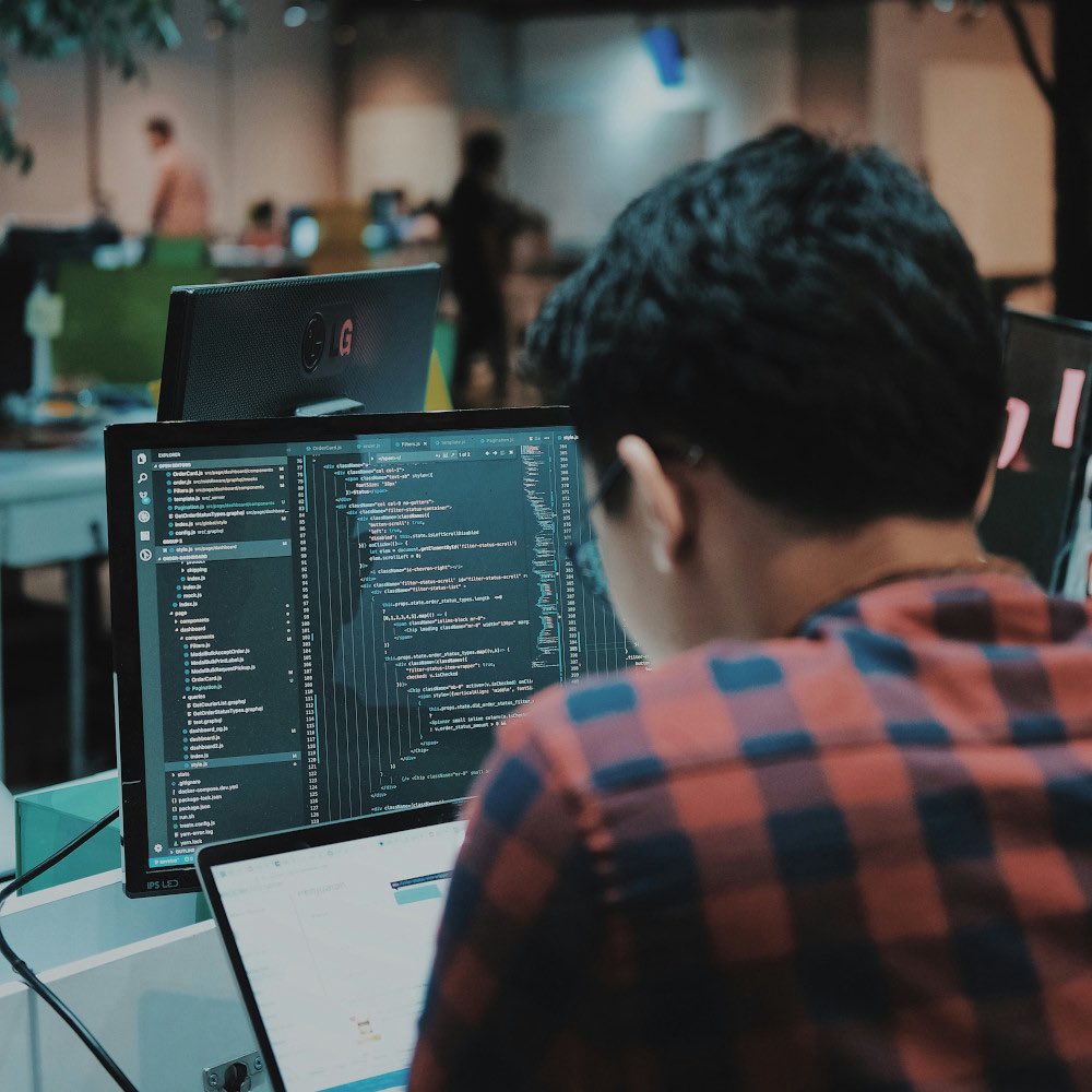 Upskilling isn’t enough: #embedded engineers need to show growth through projects, certifications, and impact. Make your journey visible! See my full post with tips on how to do that: shawnhymel.com/2802/how-to-pr… #programming #IoT