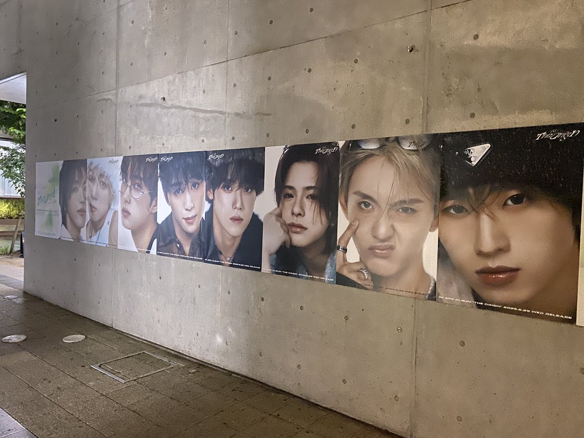 仕事終わり、雨の中行ってきた🌧️
かわいいーーー！📸♡

#INI <a href="/official__INI/">INI</a> #INI_THE_ORIGIN   #INI_DOMINANCE