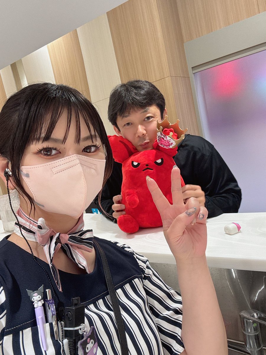 今日は仕事終わりに #すけバ
でまったりしてきました
ココア、コーヒー、すけっこさん
疲れた体にめちゃくちゃ染み渡りました♡

おじさん新作の名…..いや、
かわいい名刺もありがとうございましたｗｗｗ

また伺いますね😊

#ゴンザレスとクリーナー←
#すけバ3回目ねｗ