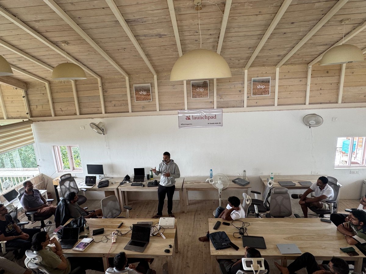 at_altspace's tweet image. #AltSpace&apos;s #AILaunchpad has kicked off and how! Some of the most brilliant minds in #AI in India, coming together to build apps and products with great impact potential. 

Welcome, everyone. Here&apos;s to a great residency! 
Let&apos;s Build. Ship. Launch!

@dprank @0xBosky @freemanindia