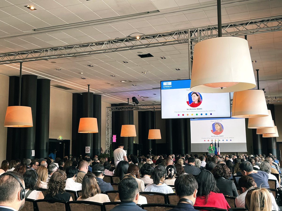 fundaciodisseny's tweet photo. From Valencia to Enghien-les-Bains 🇫🇷 #DesignCities are gathering for the XVII UNESCO #CreativeCities Network Conference!
València és una Ciutat del Disseny en la xarxa de ciutats creatives d’UNESCO 🇺🇳
We’re ready to showcase the power of design to shape better futures. https://t.co/qlU5D9QJCJ