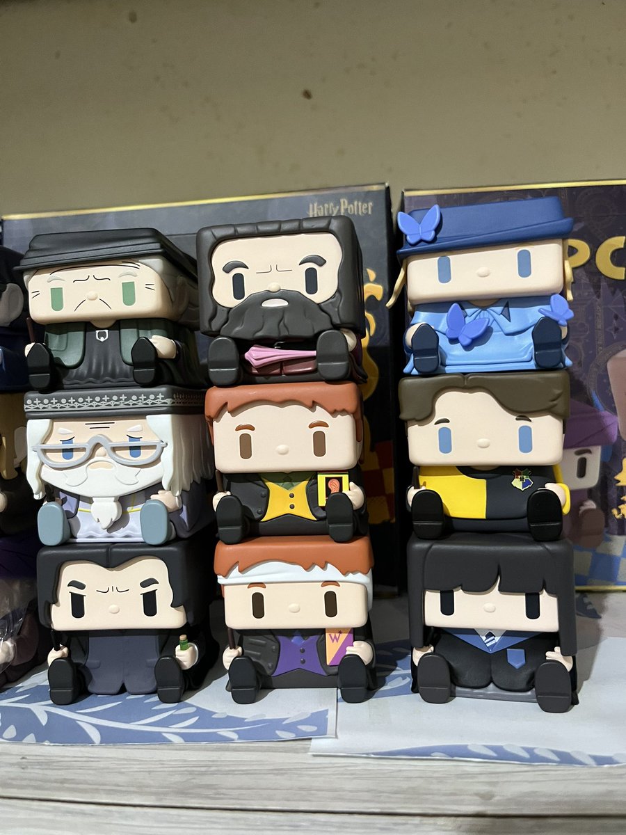 Guys mau wts lagi nih, habis beli Harry Potter pop cube di Pop Mart. Available beberapa karakter dari pop cube 1/2/3, unsealed.

Yang available ini:
- Fleur Delacour
- Cedric Diggory
- Cho Chang
- Fred Weasley
- George Weasley
- Hagrid
- McGonagall
- Dumbledore
- Severus Snape