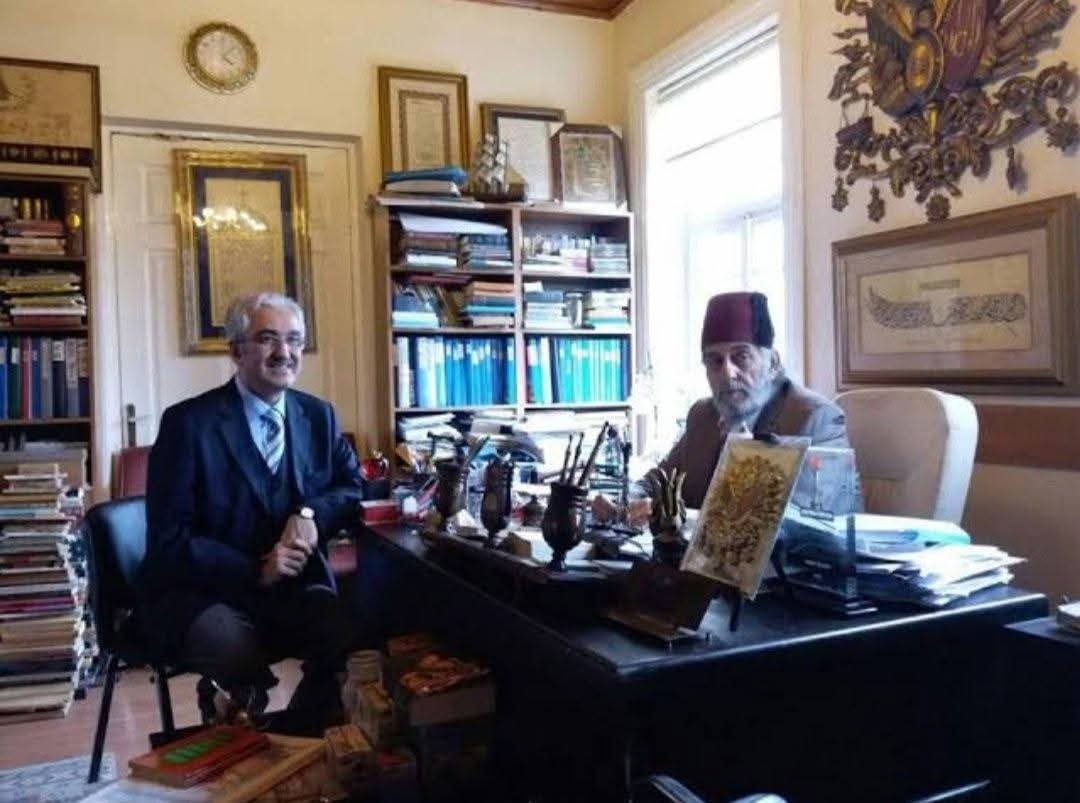 Talat Paşa ve İttihatçıların katledilmesinden zevk duyan, onlara, "Laiklik, şapka ve harf inkılabı gibi teşebbüsleri başlatan İttihatçılardır." diyerek kin kusan Ekrem Buğra Ekinci'nin üstadı: Keşke Yunan kazansaydı diyen fesli!