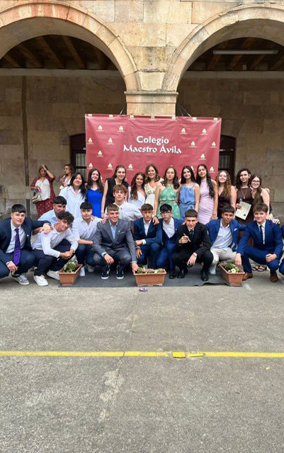 C. Maestro Ávila (@cmaestroavila) on Twitter photo 4º de ESO
Despedida
Ayer despedimos con orgullo a nuestros alumnos de 4º ESO. Ha sido un viaje lleno de aprendizajes, retos y grandes momentos.
Esta siempre será vuestra casa 🩷
#SomosEducere
<a href="/FundEducere/">Fundación Educere</a> 4º de ESO
Despedida
Ayer despedimos con orgullo a nuestros alumnos de 4º ESO. Ha sido un viaje lleno de aprendizajes, retos y grandes momentos.
Esta siempre será vuestra casa 🩷
#SomosEducere
<a href="/FundEducere/">Fundación Educere</a>