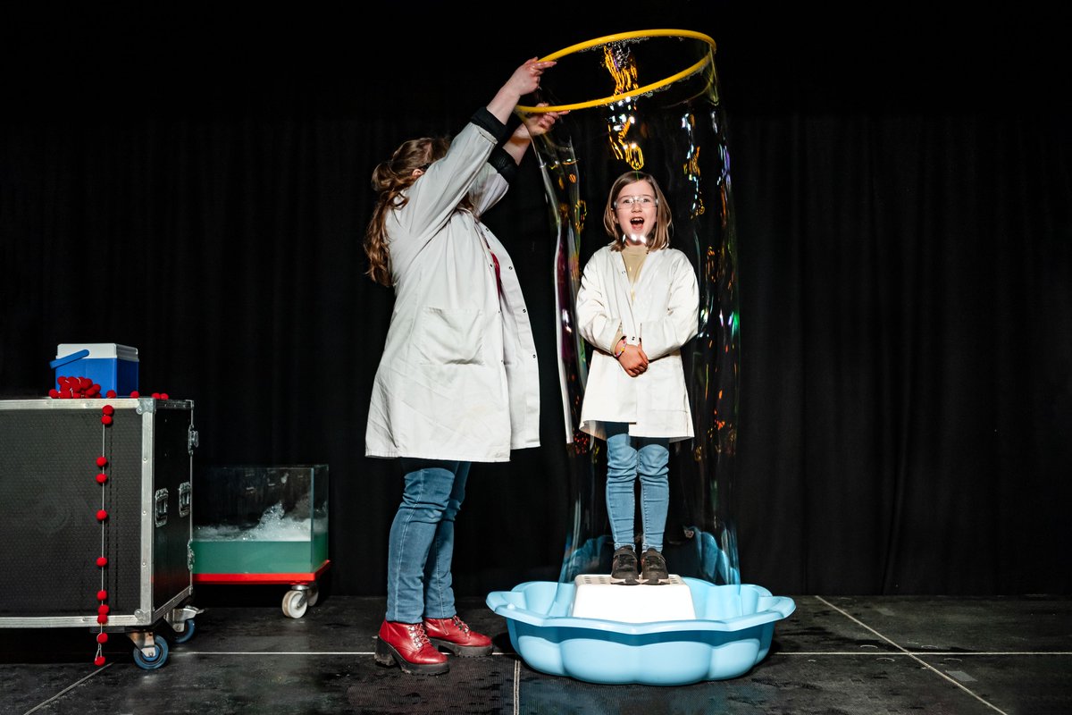 From the 19th July, the fun is bubbling over at Winchester Science Centre! 🫧

Play with bubbles, dance with bubbles, explore nature’s bubbles and even get inside bubbles with interactive activities &amp; explosive shows 👉 hampshireattractions.co.uk/events/summer-…