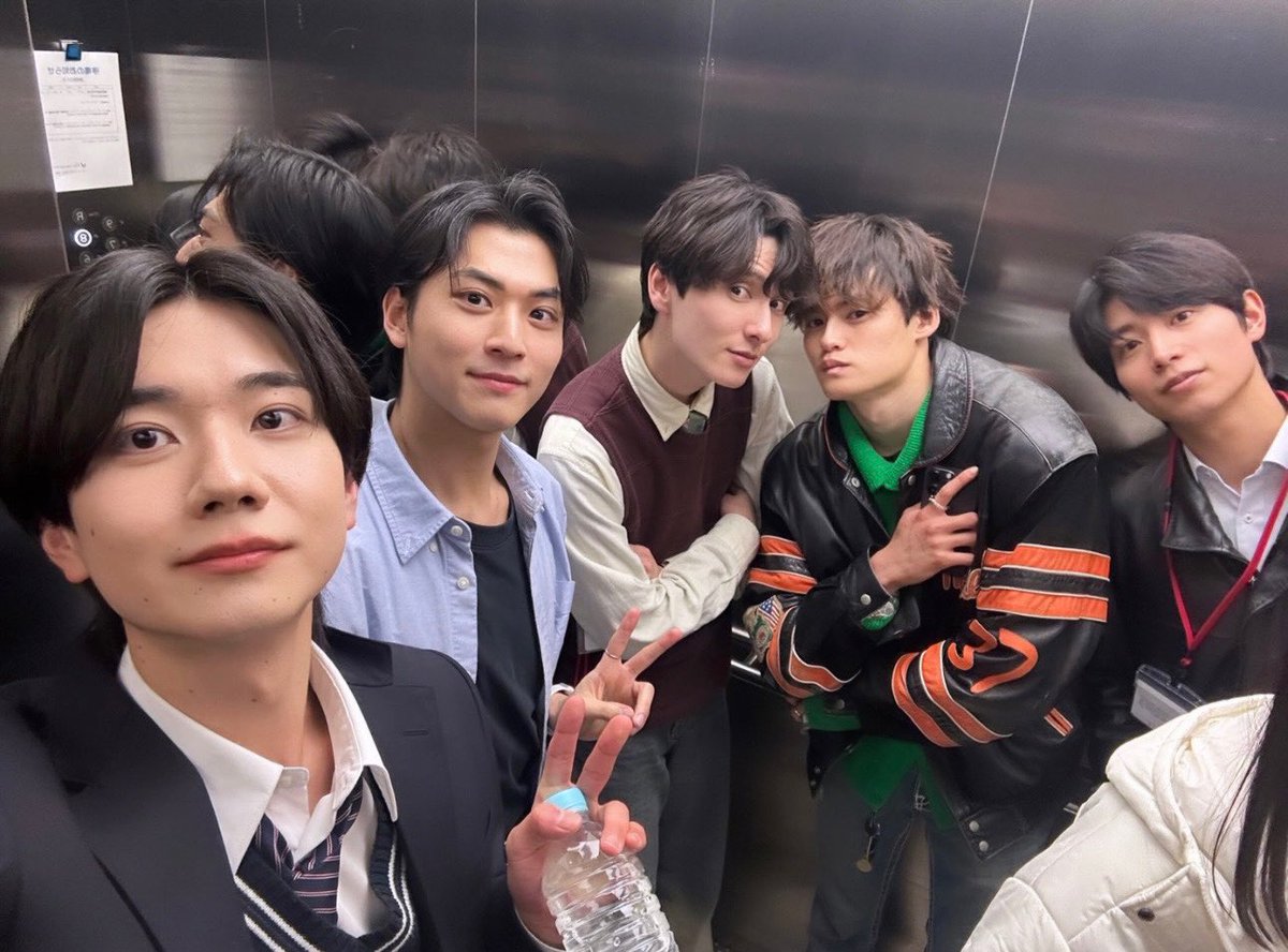 👏🏻👏🏻👏🏻

遂に5期の配信スタートです！
是非ご覧ください！

(懐かしい写真を添えて🤳🏻)

#私の卒業