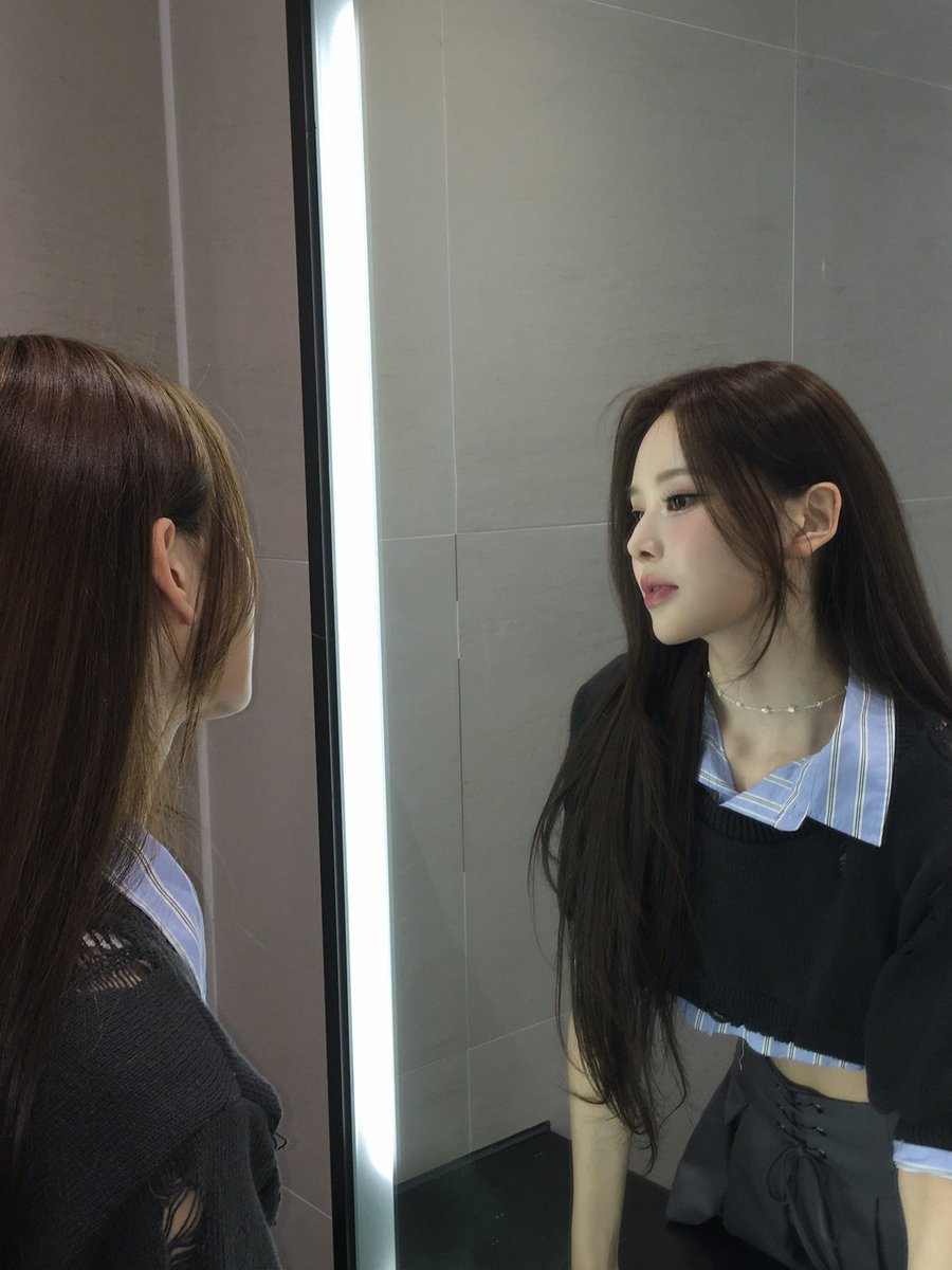 iznapic's tweet photo. JEEMIN plus chat update 

#izna #이즈나 https://t.co/oGc7zpywRN