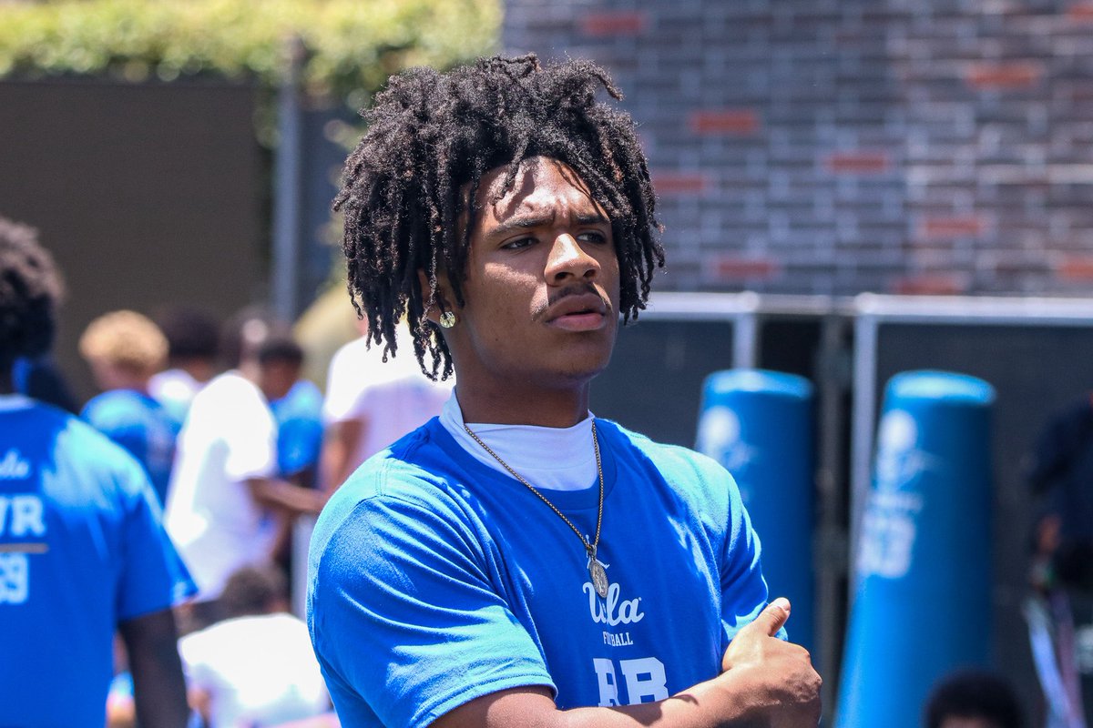 Bruin Blitz (Rivals) (@uclarivals) on Twitter photo PHOTOS: A look back at last week’s UCLA prospect camp with 53 shots by recruiting analyst <a href="/MattRMoreno/">Matt Moreno</a>.
📸: ucla.rivals.com/news/photos-lo… PHOTOS: A look back at last week’s UCLA prospect camp with 53 shots by recruiting analyst <a href="/MattRMoreno/">Matt Moreno</a>.
📸: ucla.rivals.com/news/photos-lo…