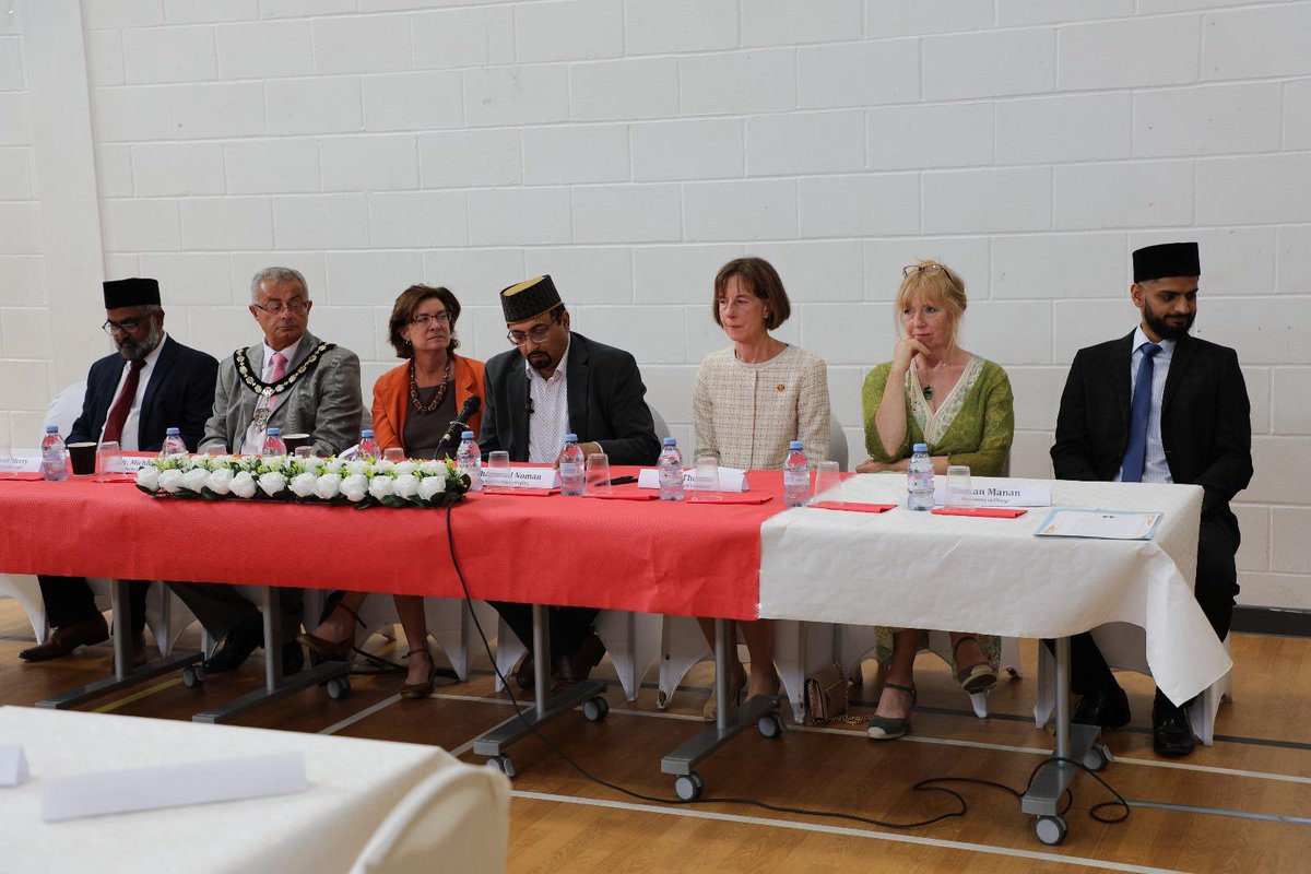 WalesRegion's tweet photo. Ansarullah Wales &amp; Southwest Region held an EidDinner in Cardiff on 22 June. More than 150 people including 61 guests attended the event. A warm welcome, delicious food, and a chance to share the true message of Islam &amp; Ahmadiyyat. Alhamdulillah, a blessed event! 🌙🤝🍽️ https://t.co/Th30OTGYRE