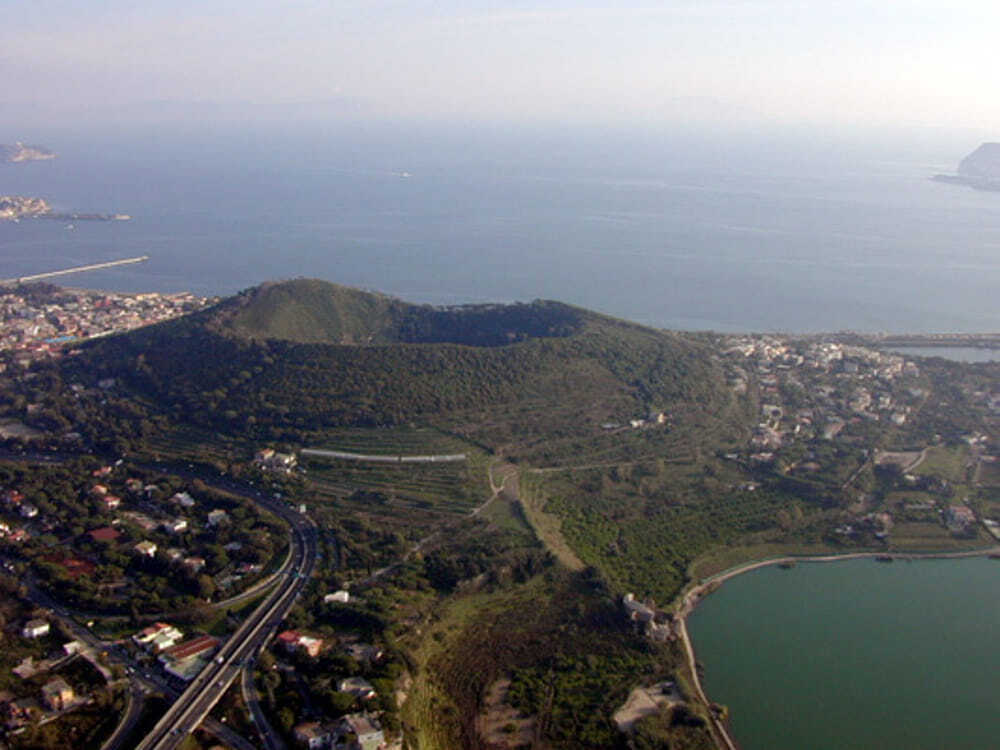 Campi flegrei, missione della commissione parlamentare d'inchiesta sul rischio sismico ift.tt/r3yqiTS