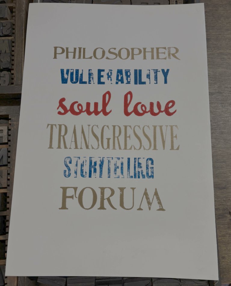 What happens when you take students outside the classroom to make a collective piece of art?

Dr Alix Dietzel collaborated with Ellie Shipman, visual  artist, and Bristol Common Press to host a workshop celebrating third year unit Philosopher Queens.

bilt.online/philosopher-qu…