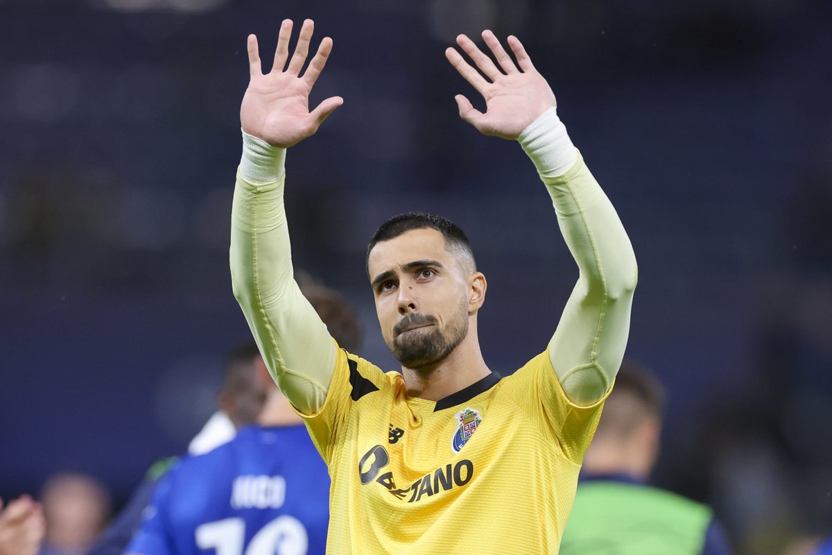 tmofficially's tweet image. 🚨 Manchester United are very interested in Porto 'keeper Diogo Costa.
He wants the transfer to happen.
(Souce: A Bola)
| Nuclear | Bella# | WorldWar3 | Snapchat | Olympics | Thrice | Ibiza | Maresca | "Favour Ofili" | Nigeria | #openloop | #TrumpIsWarCriminal |