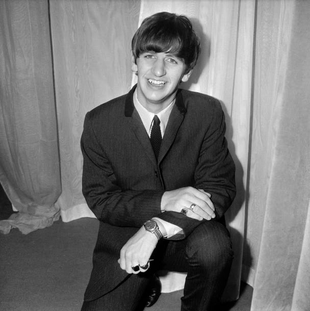 Charlies_London's tweet image. Watching a documentary about the 60s and I really believe I was born in the wrong era! The clothes, cars, music….EVERYTHING!
We even won the World Cup!!
Ringo has always been my favourite Beatle! He would 100% be on my wall 😂😂😂😂