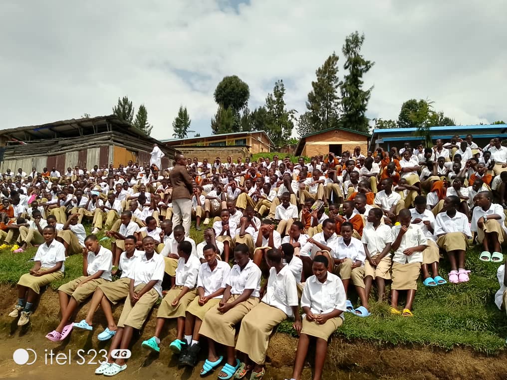IFAWE2024's tweet photo. Students from G.S. Kigeme B committed to combating all forms of drug abuse, following discussions led by the IFAWE NGO during today's session at the school. https://t.co/JslirqOzRq