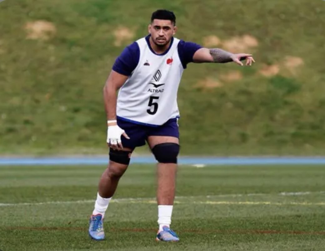 𝐁𝐥𝐞𝐮 𝐝𝐞 𝐜𝐡𝐚𝐮𝐟𝐟𝐞

Félicitations à notre parrain Matthias Halagahu sélectionné pour la tournée d’été en Nouvelle-Zélande avec XV de France du 5 au 19 juillet 🇫🇷💪

Il sera accompagné par 2 coéquipiers : Esteban Abadie et Gabin Villiere ! 

Allez les gars ❤️🖤