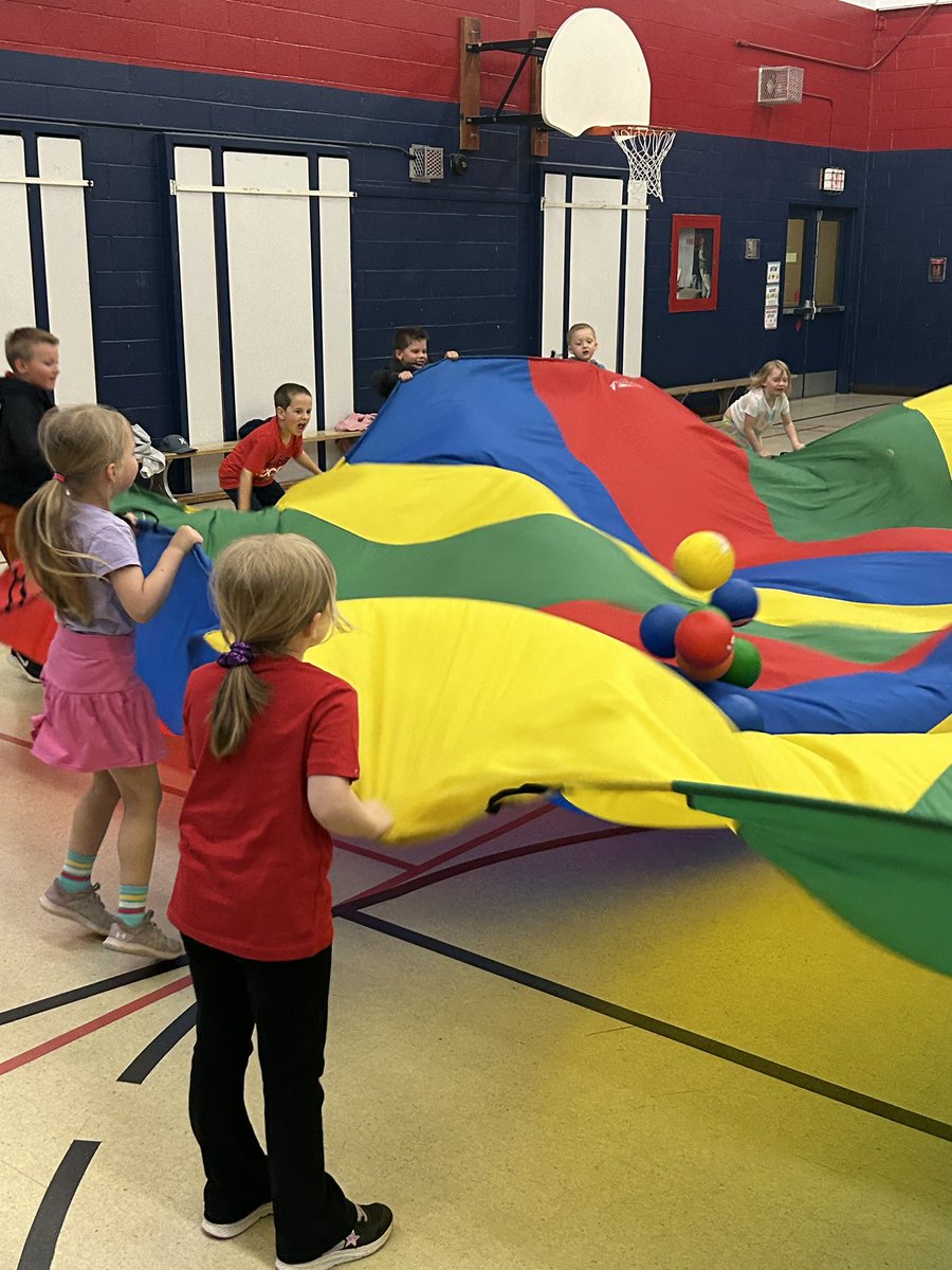 marisa_traverse's tweet photo. We had lots of fun with our activities for Sports Day! https://t.co/oQVh80LHpw