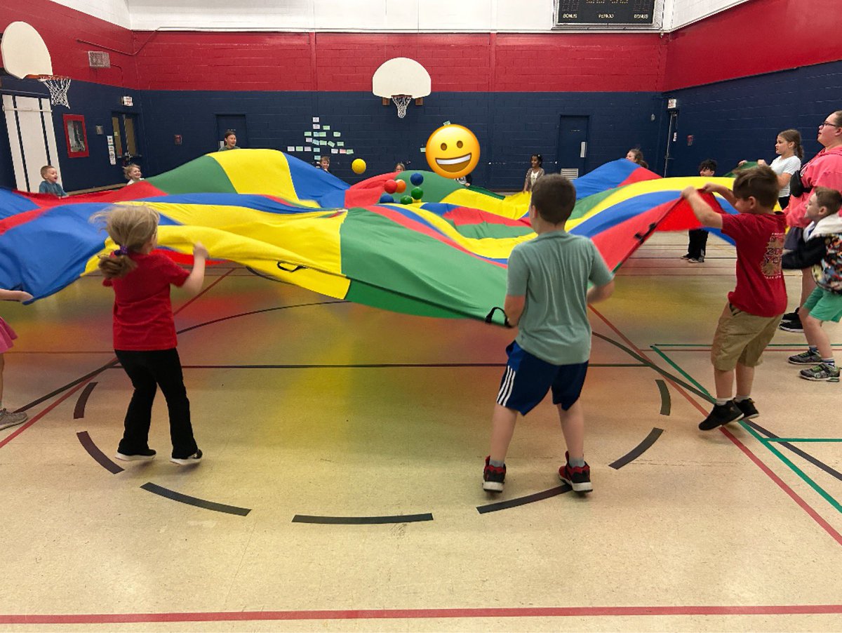 marisa_traverse's tweet photo. We had lots of fun with our activities for Sports Day! https://t.co/oQVh80LHpw