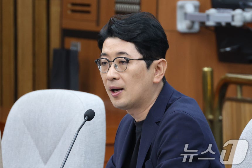 30년째 급성간염 앓고 있다는 거니?
이시발족가튼색히야?