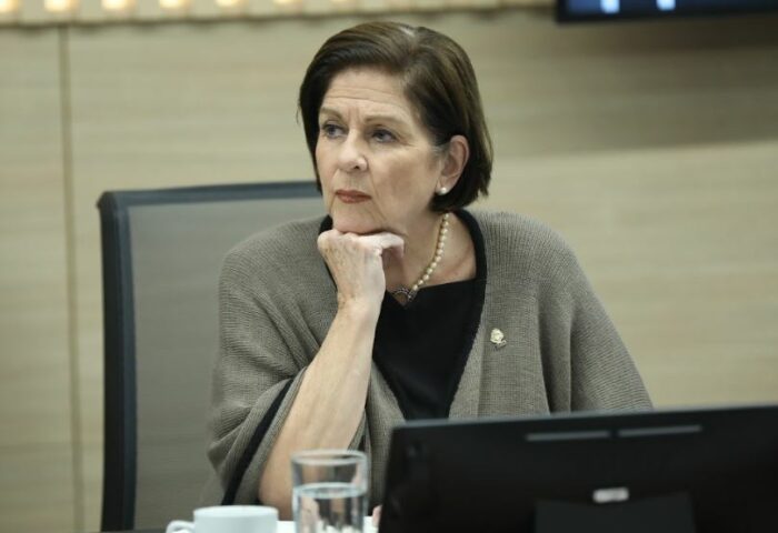 Pilar Cisneros califica de ‘cariñosa’ sanción impuesta por la Corte al Fiscal General goo.su/ZraCS #NM935