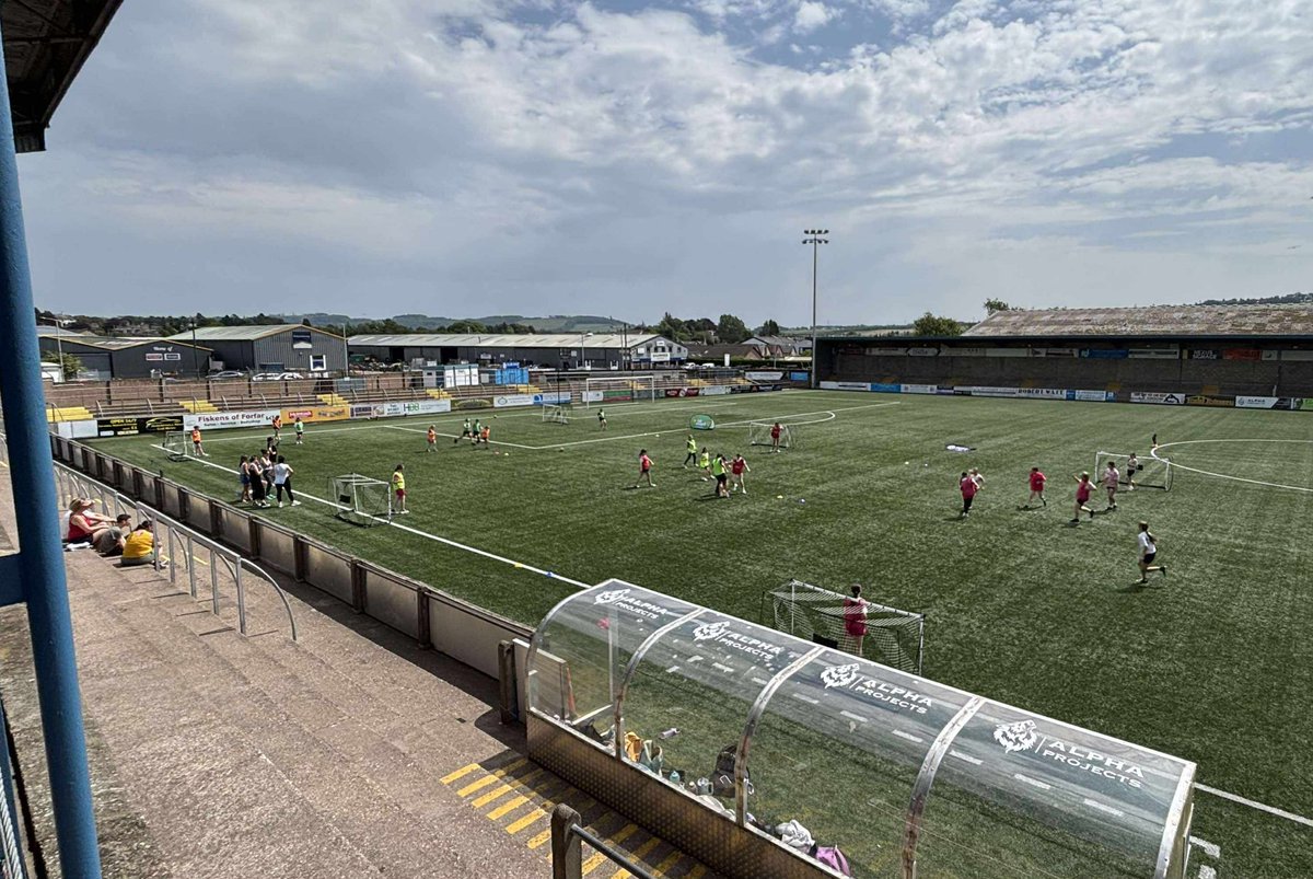 ForfarCFT's tweet image. It was a pleasure hosting our girls&apos; @McDonaldsUK session at Station Park last Friday for the end-of-block festival. ⚽️👏

#fcft #partnership @ScotFAEast