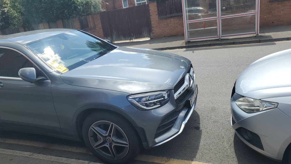 B72BadParking's tweet image. I think we can all agree this enforcement outside the side of the Verdo Lounge is very welcome.
@badlyparkedbrum @cllralexyip @Trafficwmp @Sutton_Cold