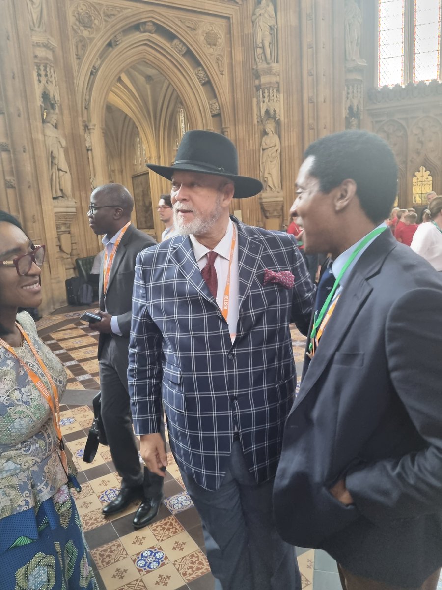 Powerful keynote by Joyce Bawah Mogtari 🇬🇭 on the future of Africa’s youth—who'll make up a significant proportion young people globally by 2050. We must equip them to lead!

Grateful for the insights from Diane Abbott, Abena Osei-Asare &amp; many more at the #HACSASummit.

#HACSA