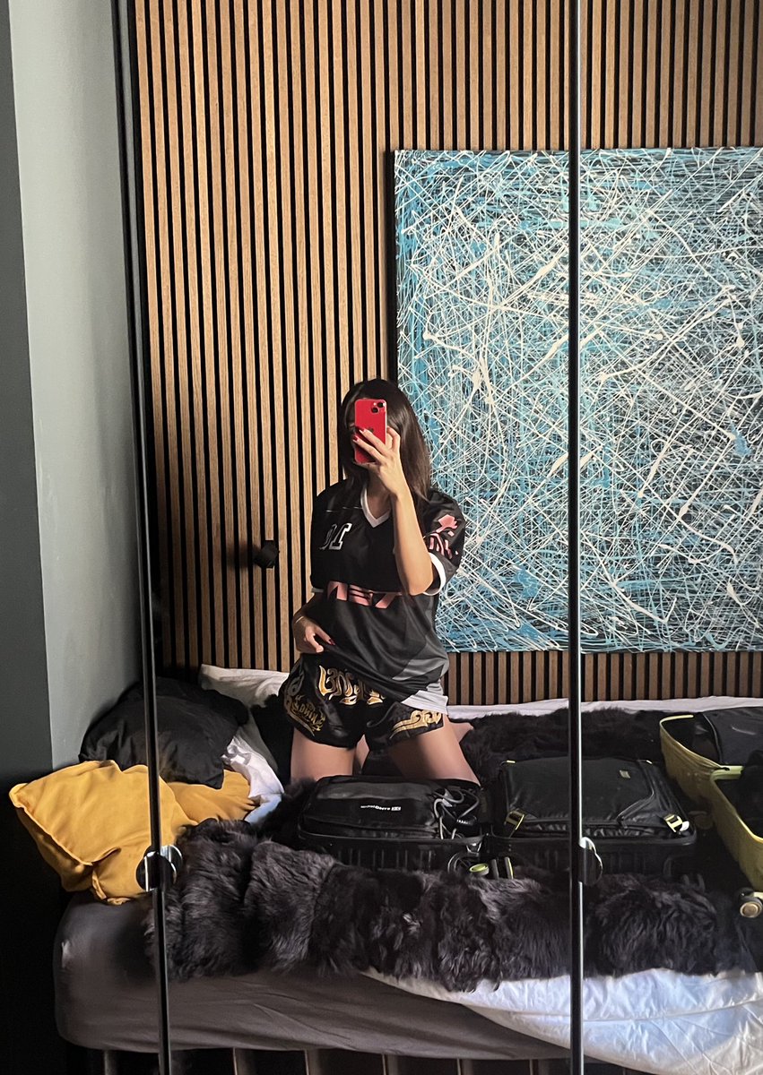 Merch went hard at Eth Berlin

Next stop cannesssss, anyone bringing milkmaid dress merch?

<a href="/tenprotocol/">TEN (🔟/🔟)</a> <a href="/0xBhavB/">Bhav (🔟/🔟)</a> <a href="/liambubbl/">liam 🫧🔟/🔟</a>