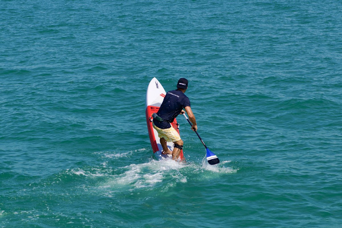 Did you know the RST blends two proven design elements for the ultimate performance? It features a responsive rocker profile for exceptional glide and agility, paired with a stable dugout cockpit and venturi drain for confidence in rough water.