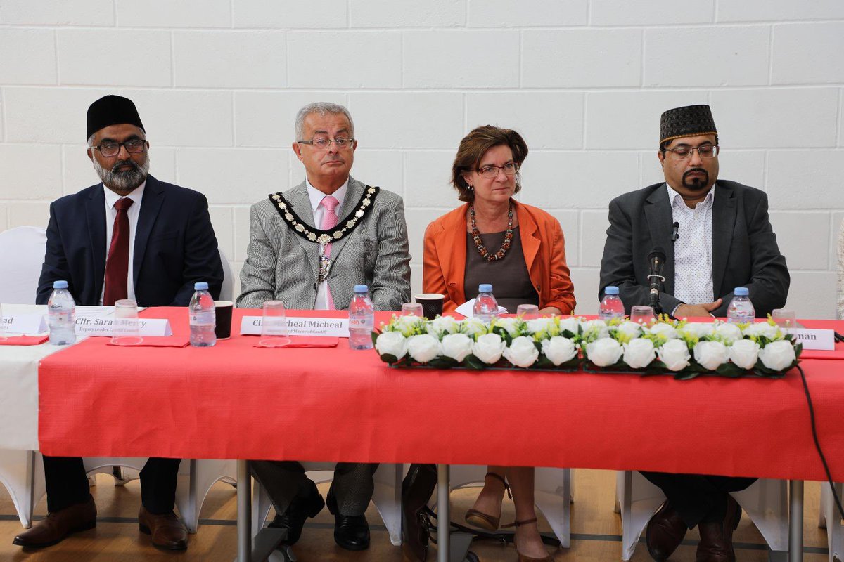 WalesRegion's tweet photo. Ansarullah Wales &amp; SW Region hosted an EidDinner on Sun, 22 June in Cardiff. Honoured guests incl. First Minister Eluned Morgan, Dep. Lord Mayor Michael Michael, Lord Lt. Sue Thomas, Interfaith Chair Katie McGolcan &amp; Gurmeet Singh Randhawa praised the event. Thanks to all! 🌙🤝 https://t.co/aH6sEWcRZz