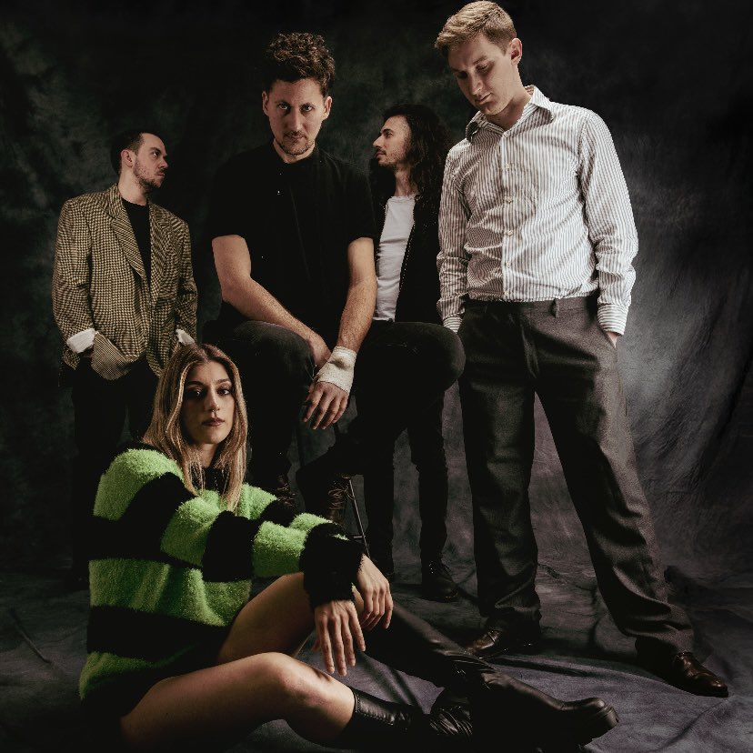 RevolverRecs's tweet image. 🚨 Pre-save Shefound&apos;s new single ‘No Big Deal’ + win a FREE download before release day!
✅ Pre-save
📸 Screenshot it
📩 DM or tag @RevolverRecs 
5 fans get early access 👀
lnk.to/nobigdeal
#NoBigDeal #SheFound #AltRock