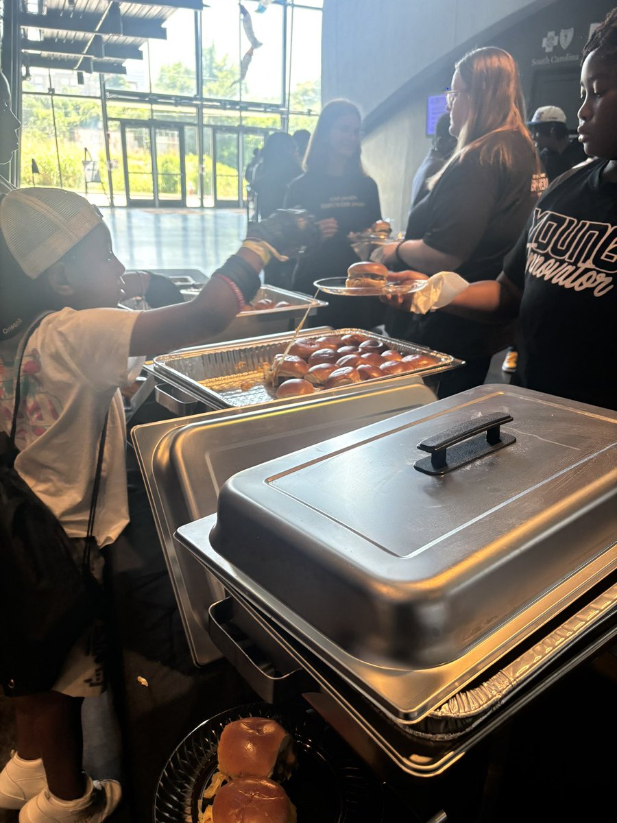 jstroudbhlh's tweet image. What an incredible experience at the Fact Forward Influence For Good Youth Conference! 
We connected, we learned, and we left inspired to continue making a difference. Shoutout to all the powerful young voices and leaders who showed up and showed out! 
#InfluenceForGood