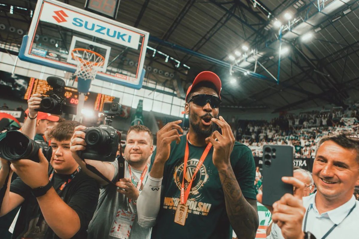 𝐌𝐈𝐒𝐓𝐑𝐙 𝐏𝐎𝐋𝐒𝐊𝐈🏆 tweet media