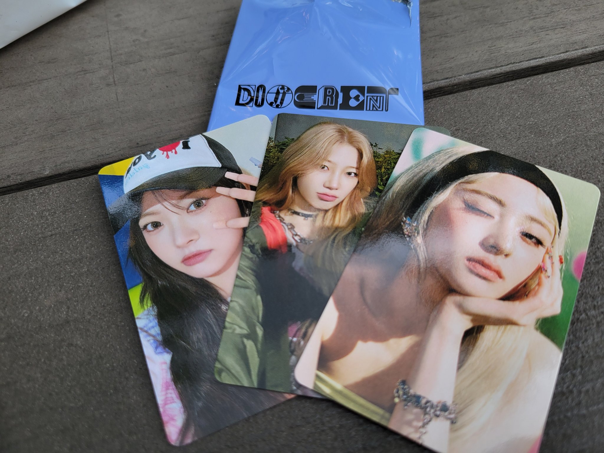 LE SSERAFIM EASY popup コラボ ブランケット 新品未開封 渡邊コスメ on X: 