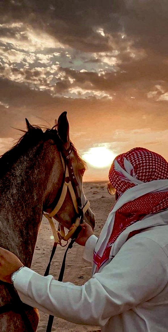 ولا وجهك له أشباه ولا زولك شبية لزول 
ولا صوتٍ سوى صوتك تفززني تراحيبه 

<a href="/DrHanef/">صعب المنال ...!</a> 
<a href="/Dr_hanef/">صعب المنال ...!</a> 
#مجرد_ذوق 
#رسالة_لقلبك 
#صعب_المنال 
#جنوني_تعدى_الخيال