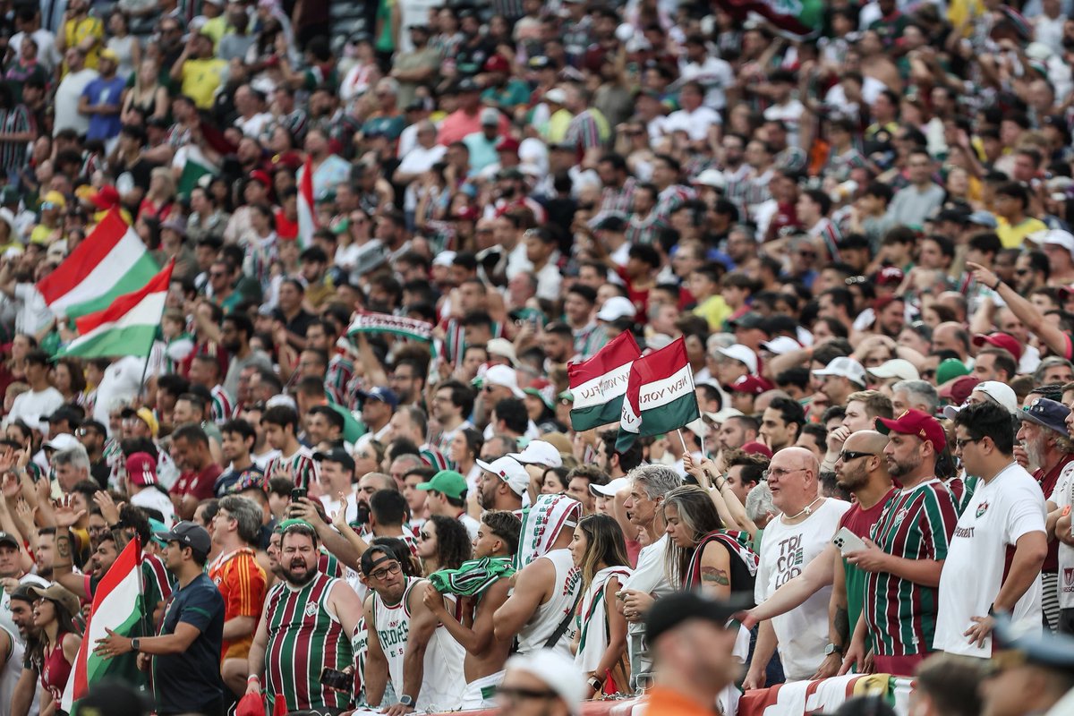 FluminenseFC's tweet photo. Depois das festas inesquecíveis em New York, é chegada a hora de a torcida Tricolor ocupar Miami!

Amanhã tem Fluminense Football Club no Hard Rock Stadium! https://t.co/wLo1VKK1eD