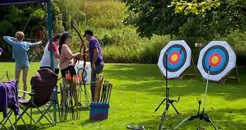 🏹 Archery Tournament at The Bishop’s Palace
📍 The Bishop’s Palace &amp; Gardens, Wells, BA5 2PD
📅 Saturday 26th July 2025 | ⏰ 9:30am – 5:30pm
🎟️ Included with standard admission

More info- loom.ly/1Zw6bHk
