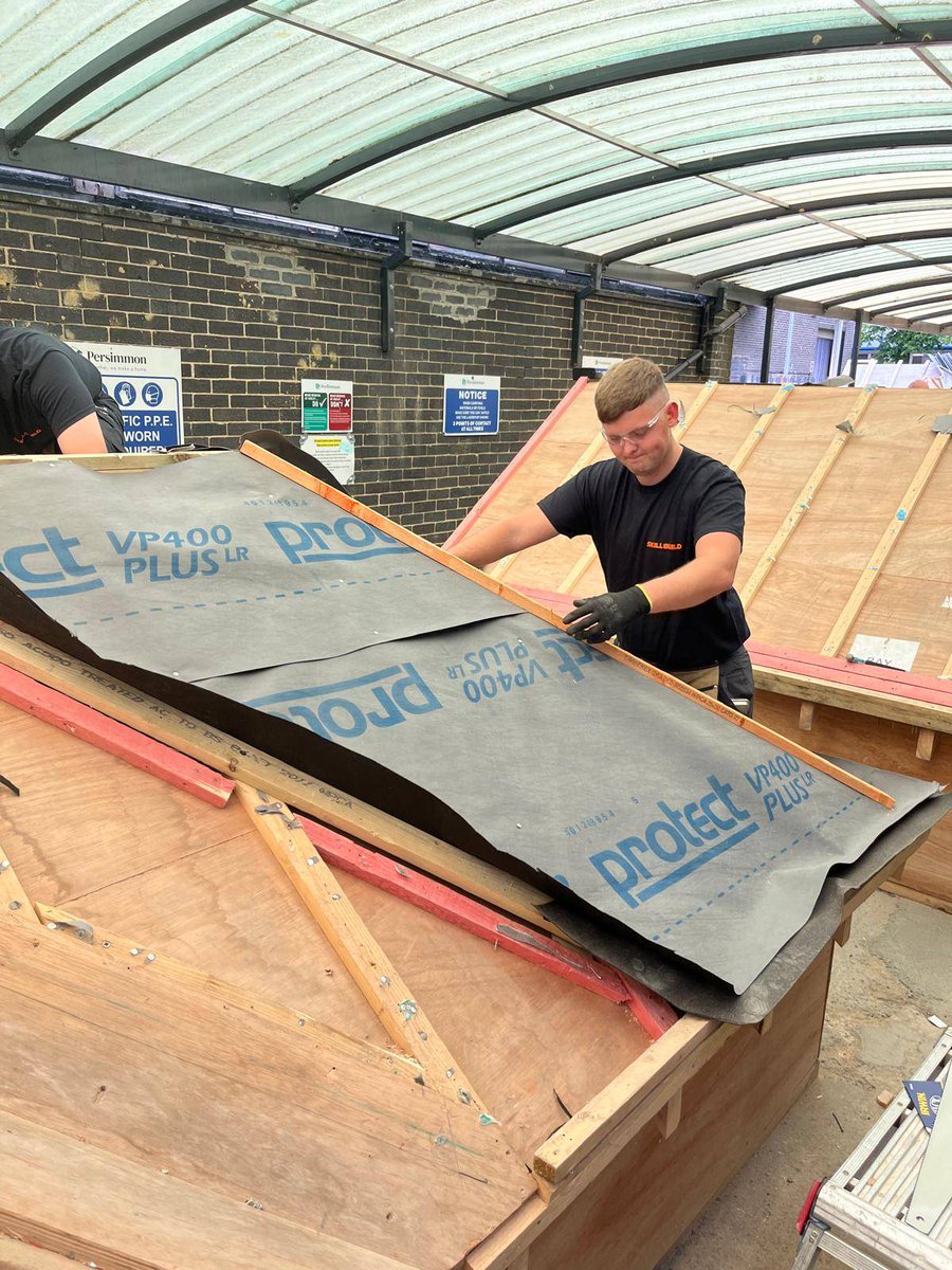TheNFRC's tweet image. #SkillBuild regional heats landed in the North East today with competitors going head-to-head at Newcastle College💪

The slating and tiling category continues to deliver fantastic performances from the young roofers, and today is no exception. The competition is fierce!