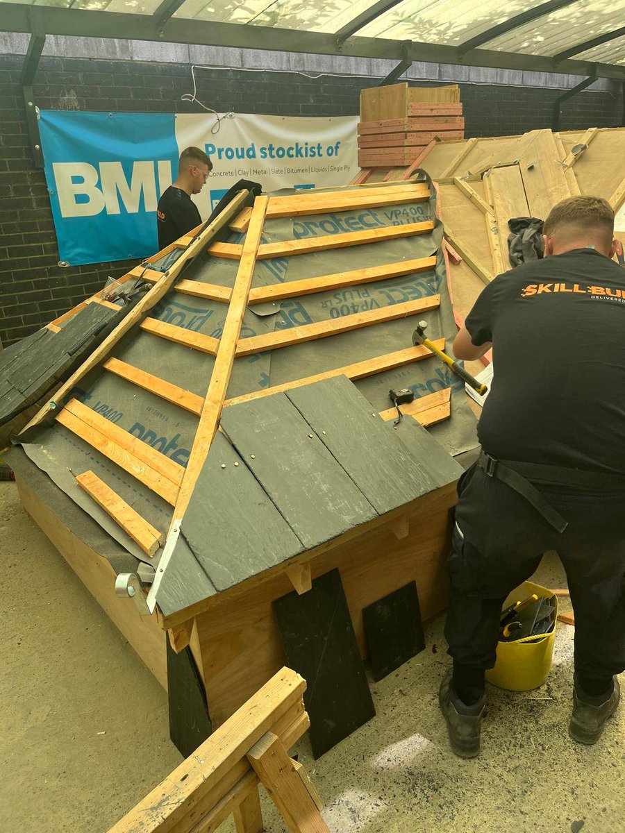 TheNFRC's tweet image. #SkillBuild regional heats landed in the North East today with competitors going head-to-head at Newcastle College💪

The slating and tiling category continues to deliver fantastic performances from the young roofers, and today is no exception. The competition is fierce!