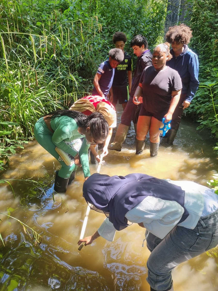 BridgeAcademyE2's tweet image. Year 10 Geography students enjoyed a day at Epping Forest Field Study Centre, with the beautiful sunshine making the experience even more memorable.