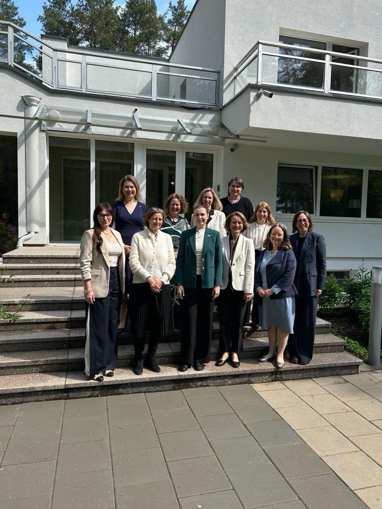 #DidYouKnow that #Canada tops the 2024 #WomenInDiplomacy Index with 53% women ambassadors, compared to 21% globally!  

On this #WomenInDiplomacyDay, we celebrate the wonderful women serving their countries around the world!  Including these inspiring ambassadors in #Lithuania