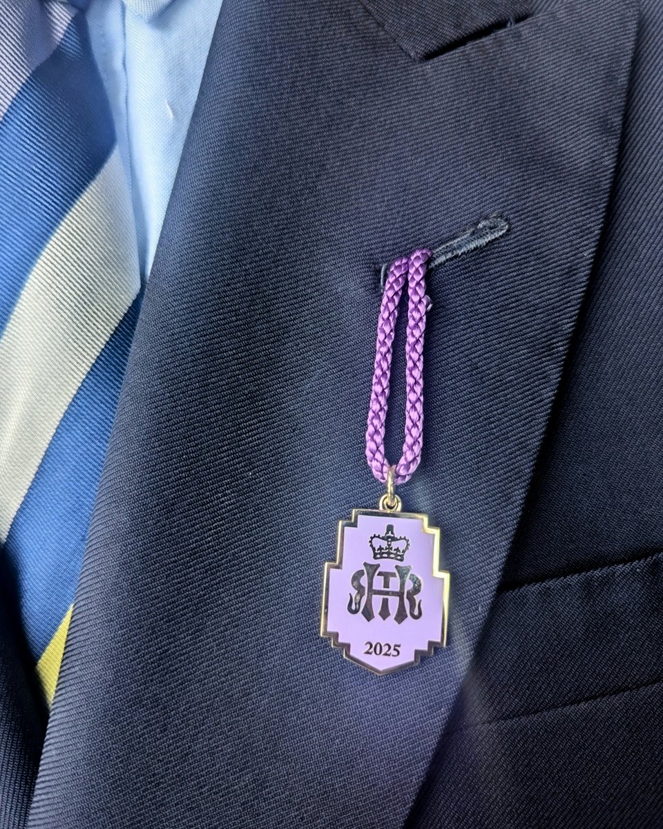 Our 2025 Member's badge, another one to add to the collection 🙌

Let the countdown to Henley begin...

#HRR25 #HenleyRoyalRegatta #MembersBadge