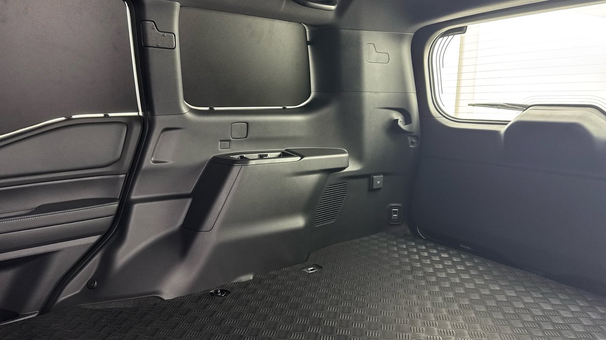 RRG Group (@rrg_group) on Twitter photo Tough just got tougher 💪The all-new Toyota Land Cruiser Commercial is here – built for business, made for the extreme.
🔗 rrg-group.com/toyota/news/to…
#LandCruiser #ToyotaProfessional Tough just got tougher 💪The all-new Toyota Land Cruiser Commercial is here – built for business, made for the extreme.
🔗 rrg-group.com/toyota/news/to…
#LandCruiser #ToyotaProfessional