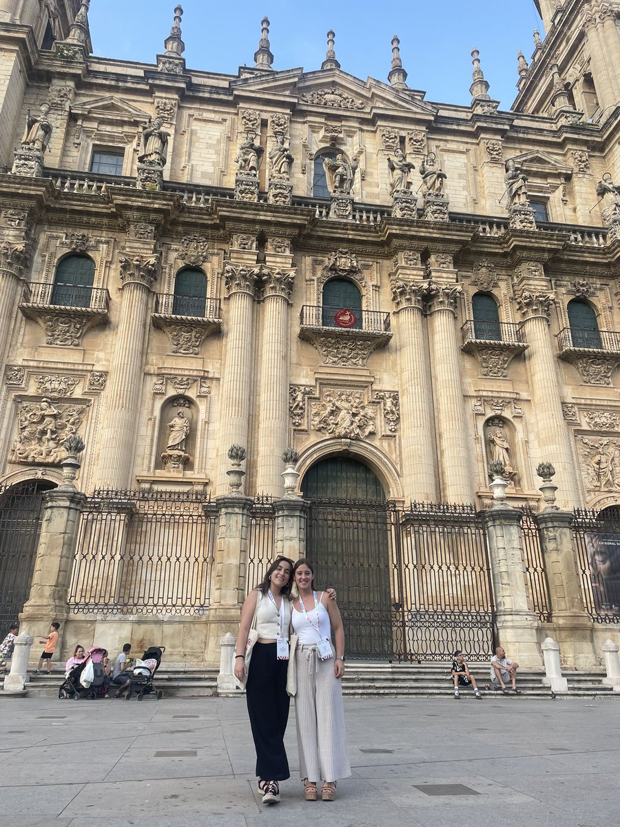 microlab103's tweet image. Last week, two of our PhD students (@lidiator37 and @esther_peula) participated in the XXX Congress of Spanish Society for Microbiology (@SEMicrobiologia) in Jaén.
It was a great chance to learn, share their work and connect with researchers from across the field! 🔬🧫