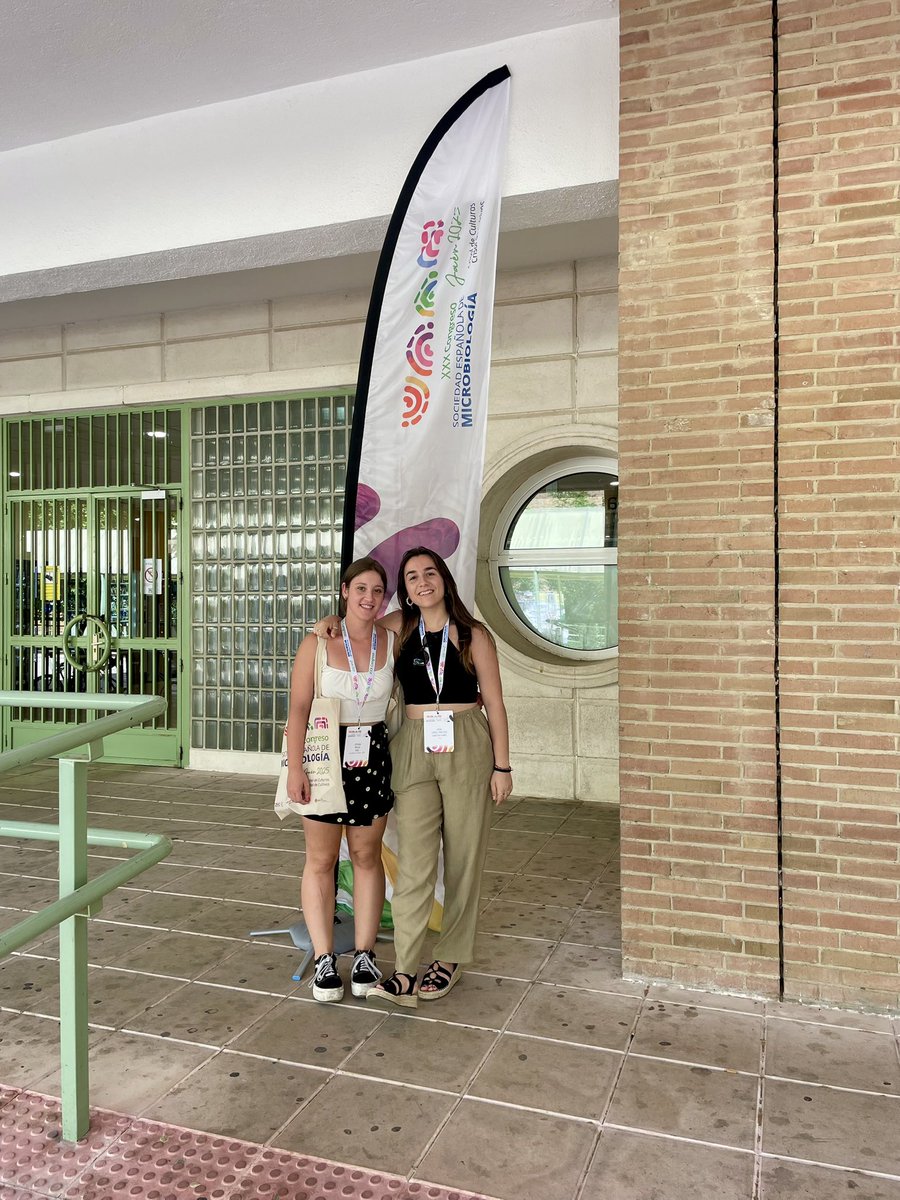 microlab103's tweet image. Last week, two of our PhD students (@lidiator37 and @esther_peula) participated in the XXX Congress of Spanish Society for Microbiology (@SEMicrobiologia) in Jaén.
It was a great chance to learn, share their work and connect with researchers from across the field! 🔬🧫