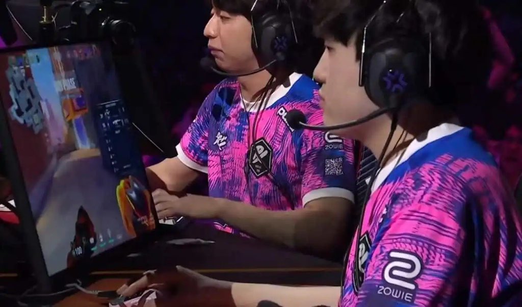 g_wolves's tweet photo. 🏆 🔥🔥🔥Congratulations @jingggxd!
Clutch after clutch—unstoppable reflexes, precision under pressure.
Proud to see the G-Wolves HTS+ 8K in the hands of a true champion.
get-》
https://t.co/XXcZFyI0Dv

#GWolves #HTSPlus4K #VCT #VALORANT #Jinggg #PRX #VCTMastersToronto https://t.co/aYoWUcrB1A