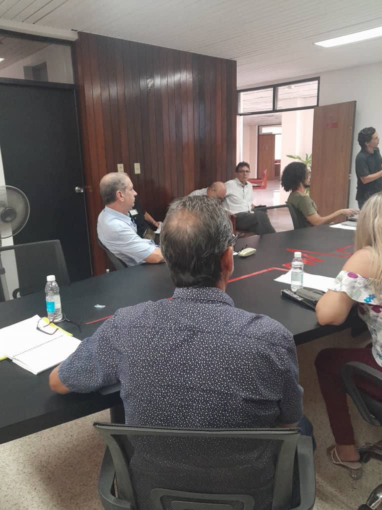 Sesiona en <a href="/CombiomedC/">Combiomed_Cuba</a> Taller de Resultados de la Subcomisión de Tecnología Médica del PNCTI 07: Biotecnología, Industria Farmacéutica y Tecnología Médica. Se presentan los resultados de 12 proyectos de I+D+i. <a href="/DuniaCIDEM/">DuniaCazanave_CIDEM</a> <a href="/MaydaMauriBCF/">Mayda Mauri Pérez</a> <a href="/SDCarreraBcf/">Santiago Dueñas Carrera</a> <a href="/BioCubaFarma/">BioCubaFarma</a>