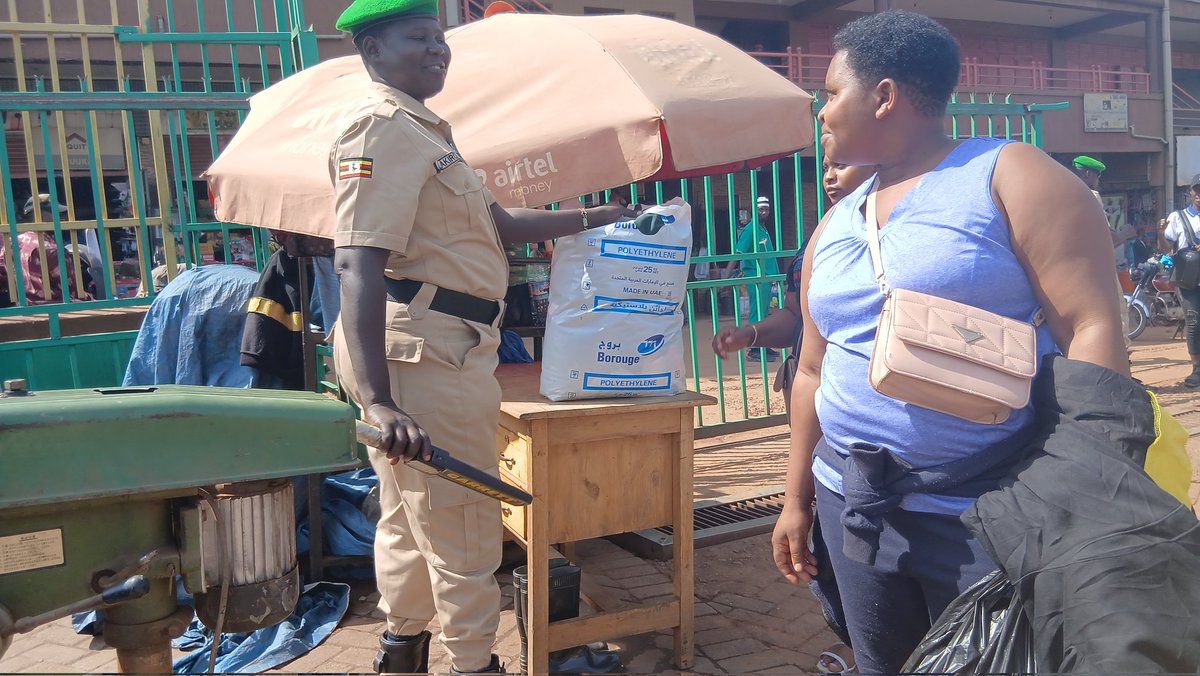 officiallinkbus's tweet image. Safety First!
We&apos;re taking all necessary precautions to ensure your safety amid recent bomb threats. 

Please stay vigilant, report suspicious activity, and trust our dedicated security team.

 Your safety is our top priority

#bombthreats. #Security #SecurityAwareness