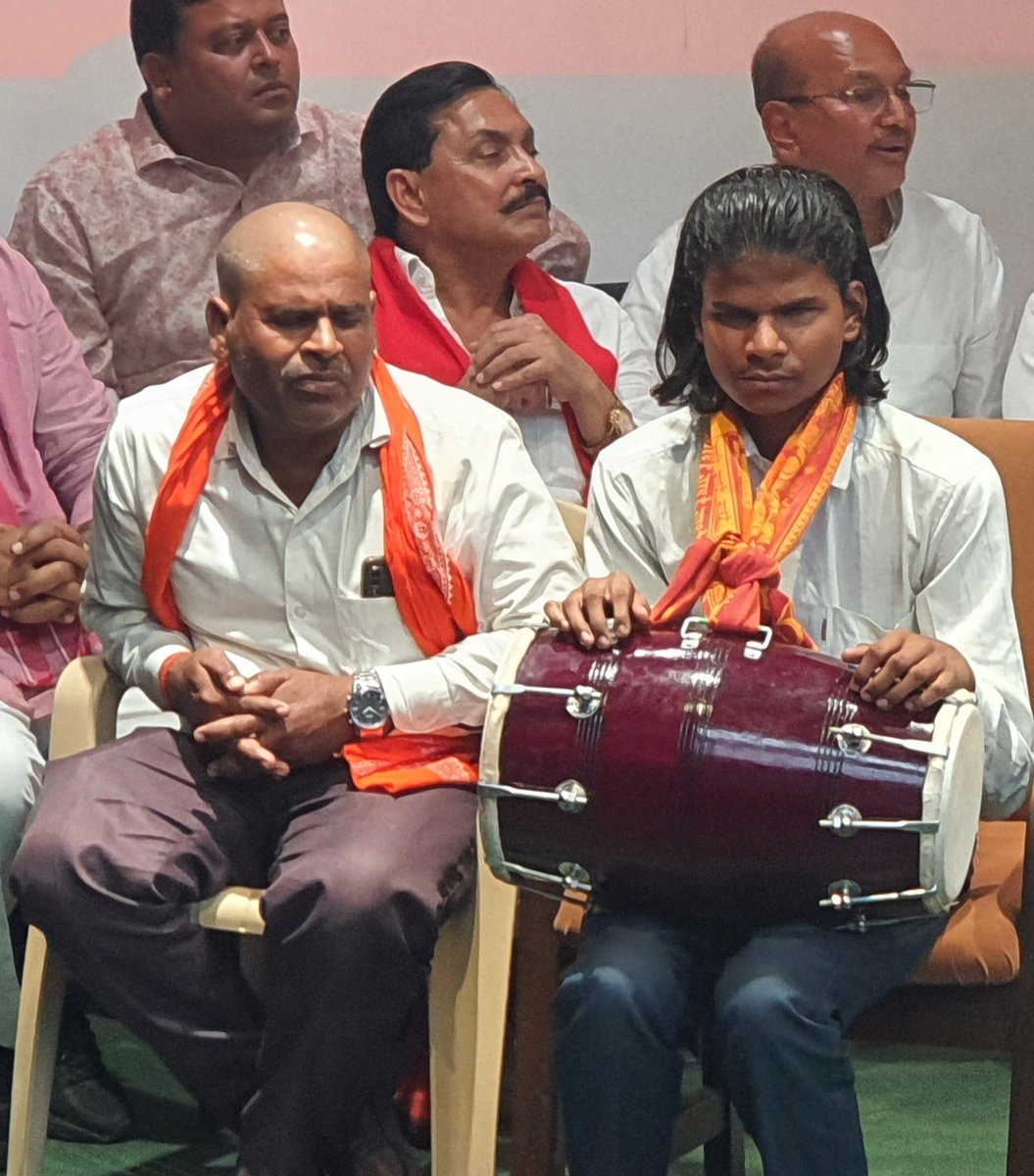 हम भविष्य में कथा इन्हीं से करवाएंगे....

और आप..?