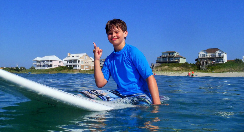 With plenty of gentle swells and wide-open beach space, it’s a great spot for first-time surfers and wave chasers alike.

Read more 👉 lttr.ai/AfRV6

#CrystalCoast #TopThings #NorthCarolina